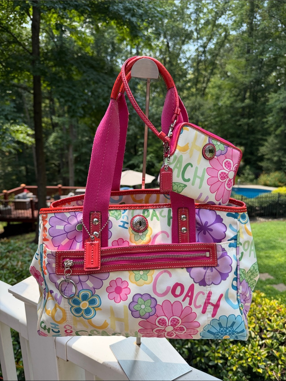 Coach 2010 Y2K Poppy Daisy Multicolor Floral Canvas Tote (full price add DAISY) - Picture 11 of 17
